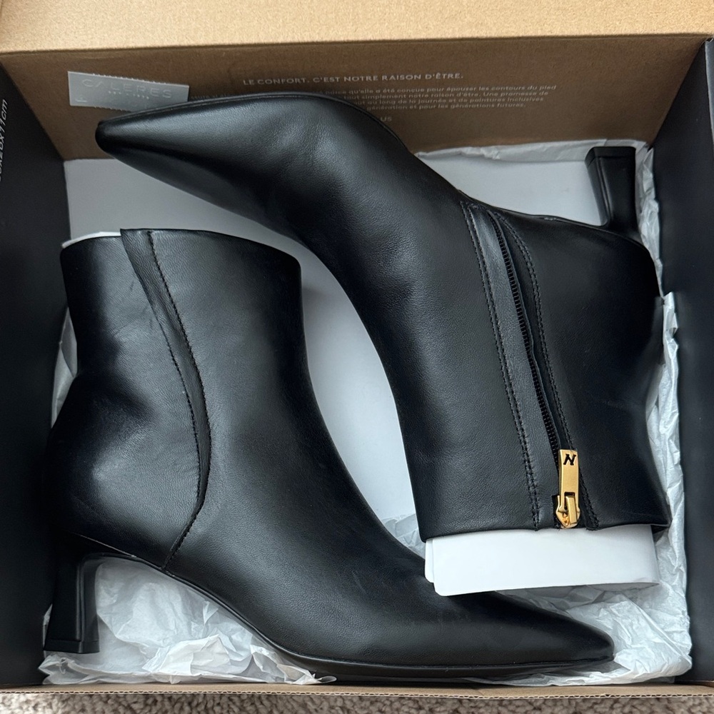 Naturalizer Sleek Black Heeled Boots